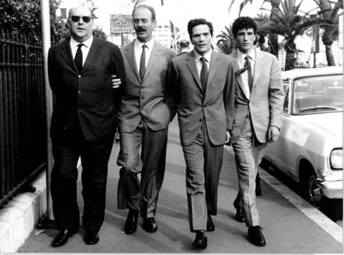A Cannes (1966) , presentazione di "Uccellacci e uccellini". Da sx Rossellini, Bini, Pasolini e Ninetto Davoli 