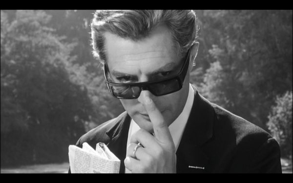 Marcello Mastroianni in "8½" (1963) di Federico Fellini