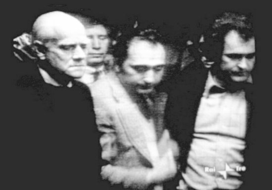 Alberto Moravia, Enzo Siciliano e Bernardo Bertolucci ai funerali romani di Pasolini